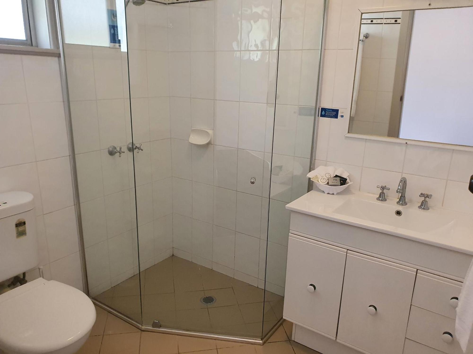 The Aston Motel Tamworth Room photo