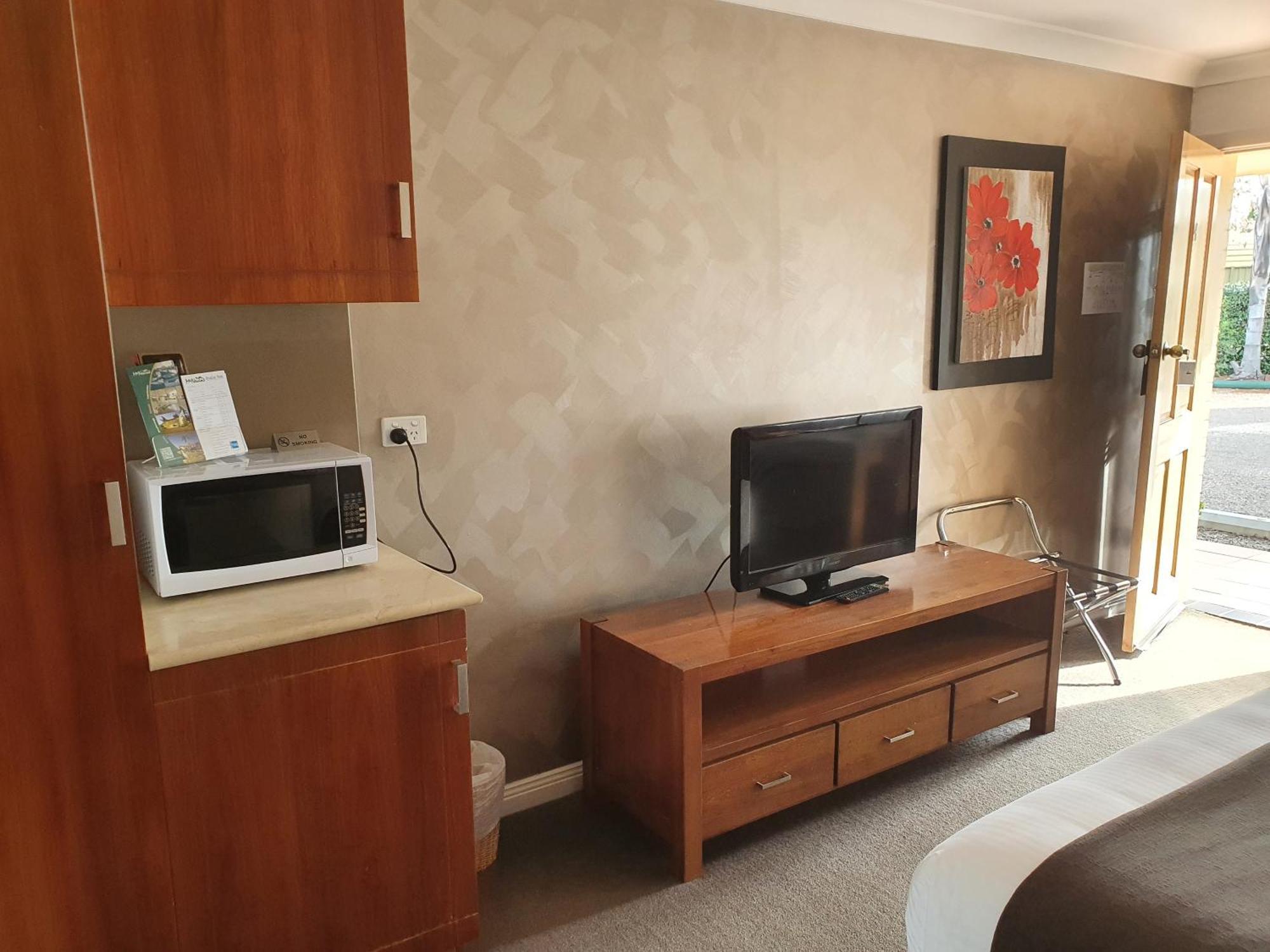 The Aston Motel Tamworth Room photo